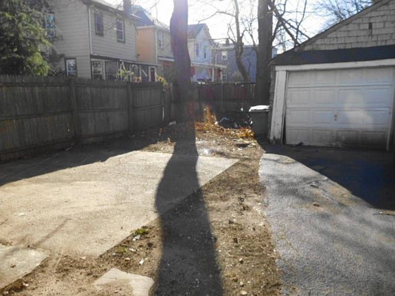 5th image of 14610 133rd Ave