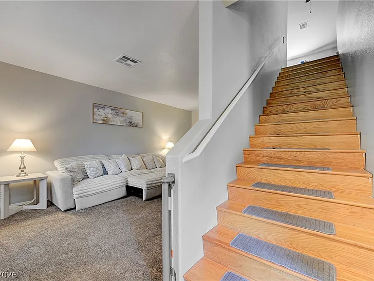 2050 Los Feliz St #183 — Photo 16
