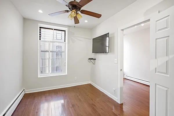 Rented by Oxford Property Group | media 7