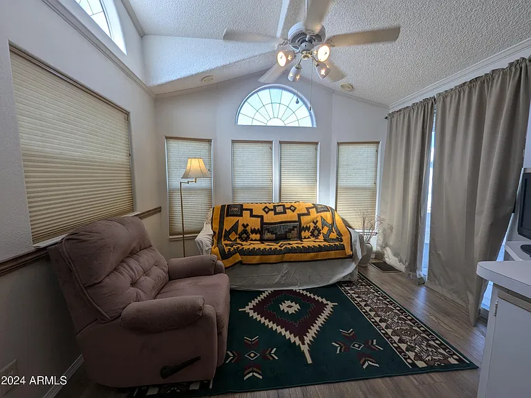 215 E Palo Verde Ln — Photo 4