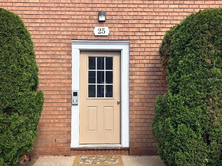 25 Hinchman Ave #1A — Photo 1