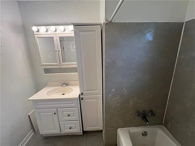 65087 Mitchell St — Photo 8
