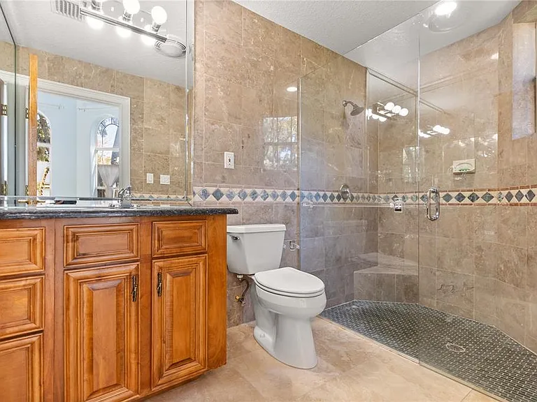 1501 Lake Markham Rd — Photo 67