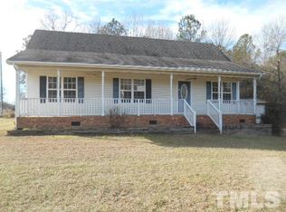 1371 Cobb Rd, Benson, NC 27504