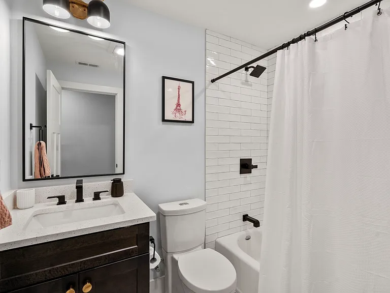 19 W Tremlett St #4 — Photo 8