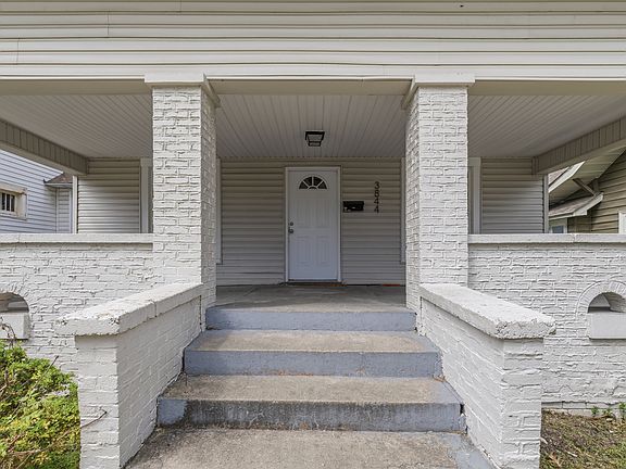 2nd image of 3844 Graceland Ave