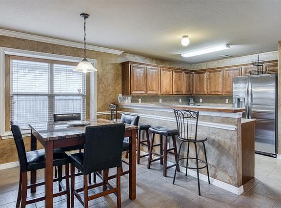 3rd image of 1504 Weeping Willow Ln