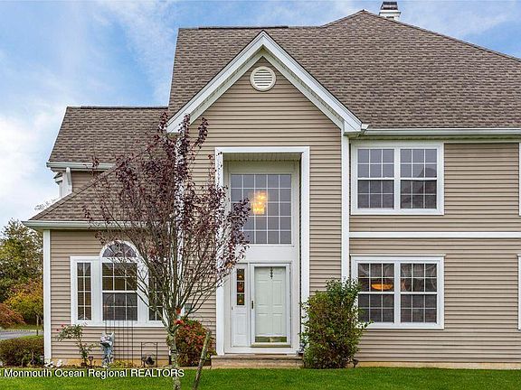 3rd image of 5401 Belmont Court
