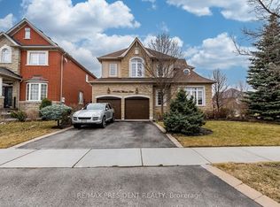 185 Don Minaker Dr, Brampton, ON L6P 2V1