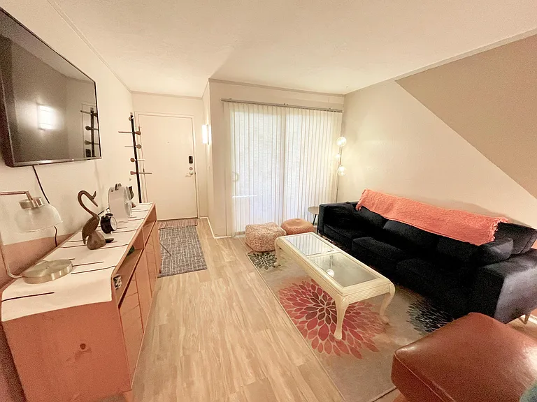 2860 N Los Felices Rd #100 — Photo 9