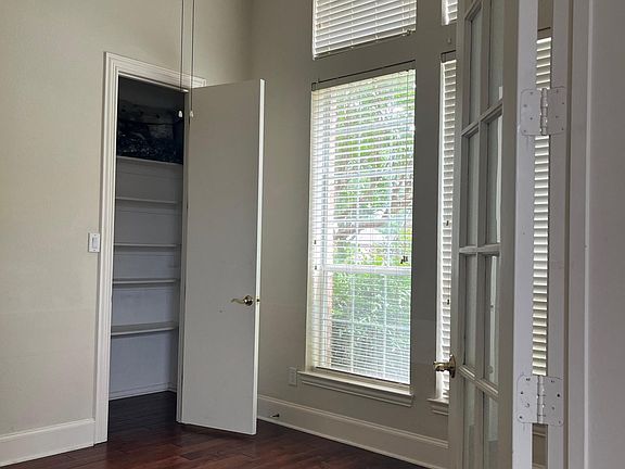 4th image of 2117 Ironside Dr