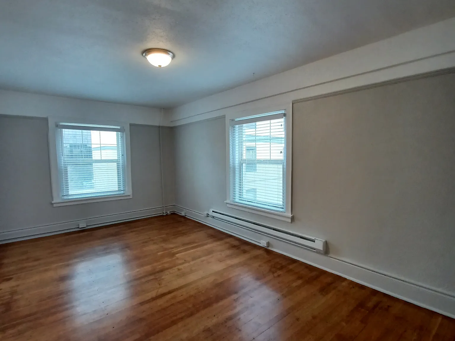 The Castle Apartments — Photo 3
