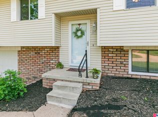 2231 N 143rd Cir, Omaha, NE 68164