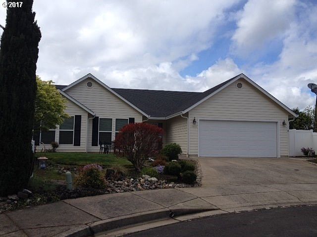 2nd image of 2939 W Sycan Ct