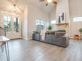 1719 Lakeway Dr, Cleburne, TX 76033