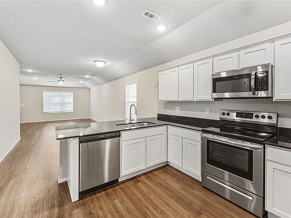 2nd image of 1643 S Towhee Ln
