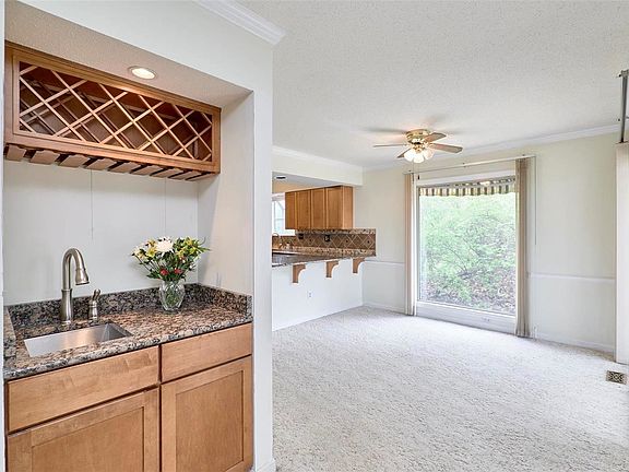 3rd image of 12955 Banyan Town Dr