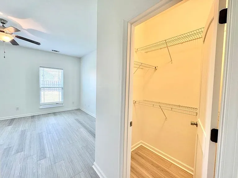 186 Savannah Ln — Photo 12