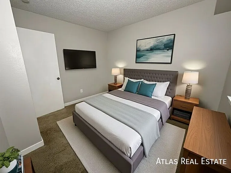 64 Newport Cir #3B — Photo 6