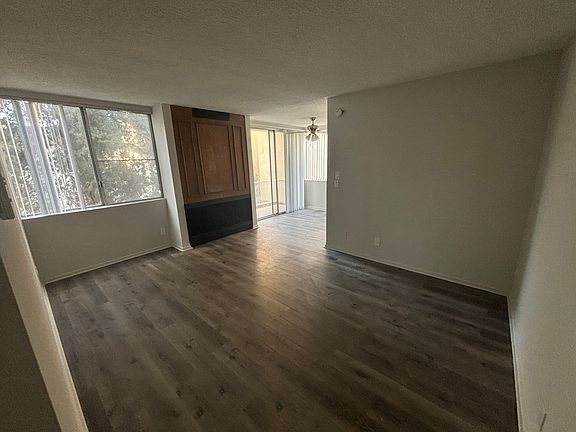 5th image of 1626 N Poinsettia Pl APT 213