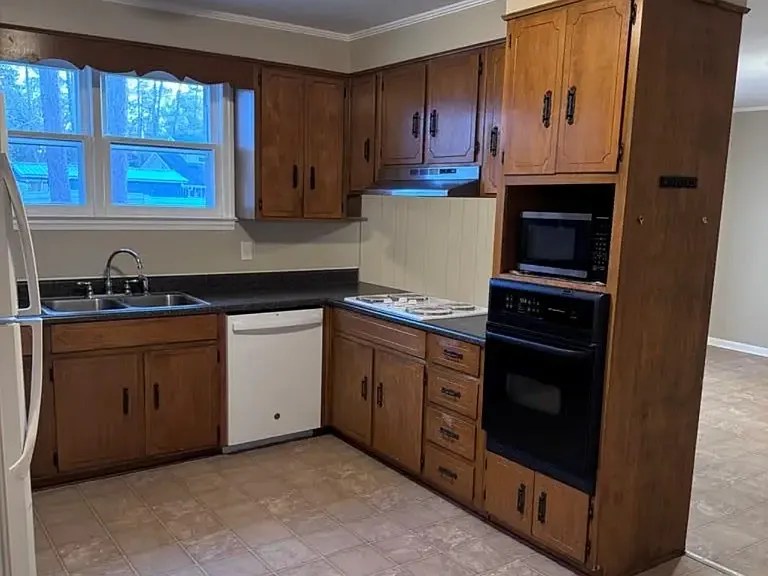 142 Forest St — Photo 19