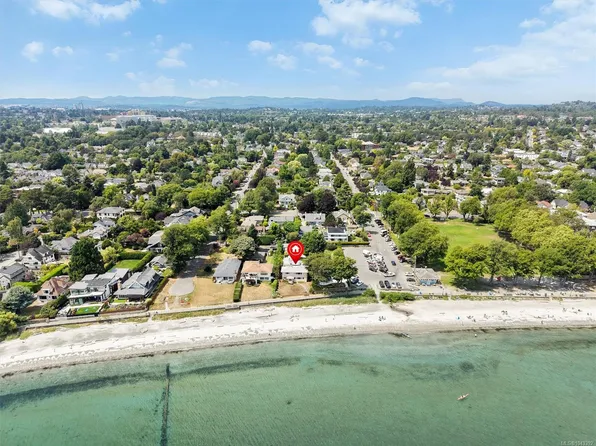 2168 Esplanade, Oak Bay, BC V8R 2W1