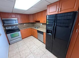 1325 W 68th St APT 111, Hialeah, FL 33014