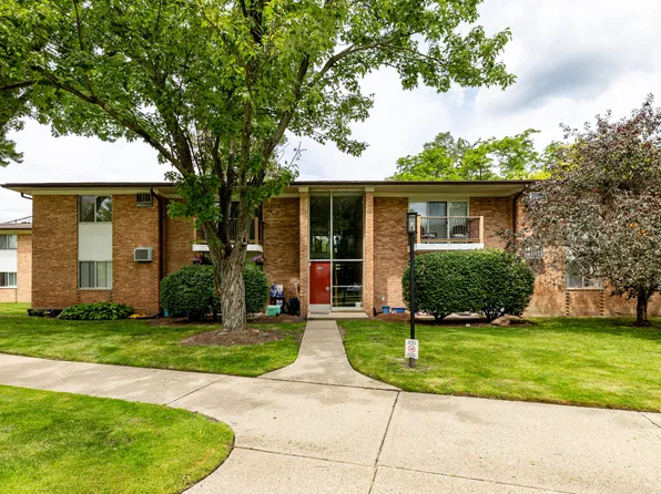 1213 Island Dr APT 101, Ann Arbor, MI 48105
