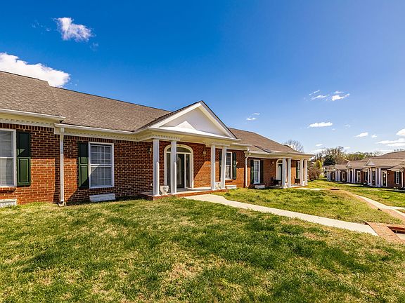 2nd image of 113 Golf Club Ln APT 13