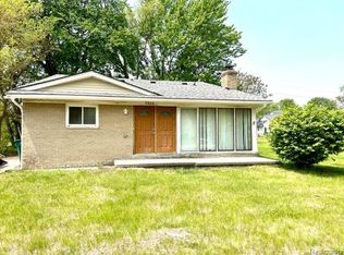 5946 Dexter St, Romulus, MI 48174