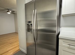 Regency East, Los Angeles, CA 90068