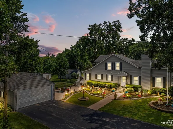 6S365 Hankes Rd, Aurora, IL 60506