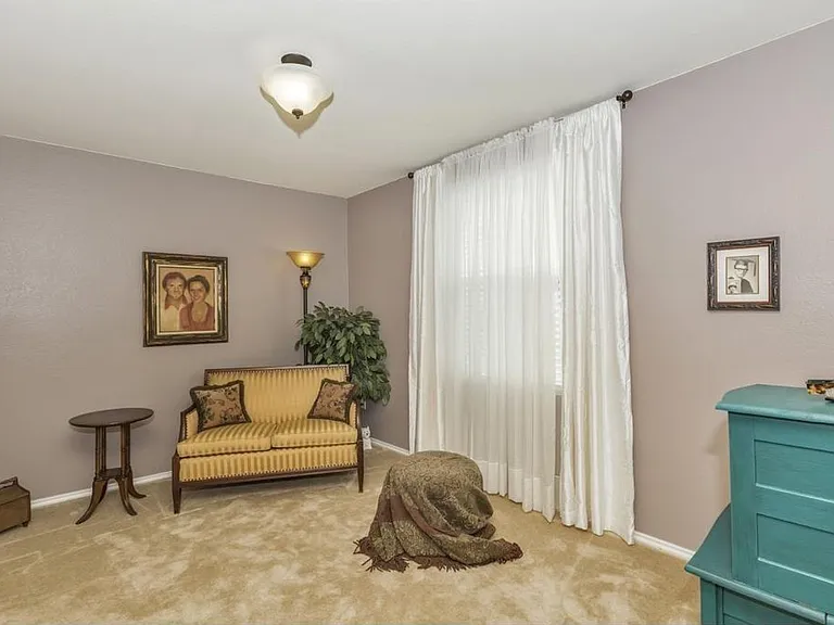2912 Lake Terrace Dr — Photo 18