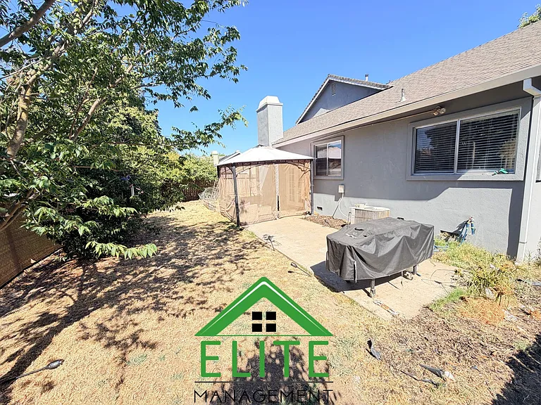 9028 Paso Robles Way — Photo 18