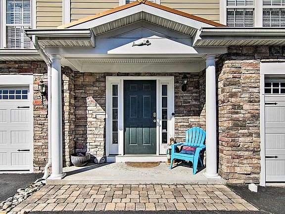 4th image of 21 Pier Point Dr