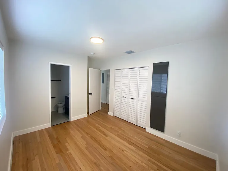 bedroom 1 w ensuite bathroom