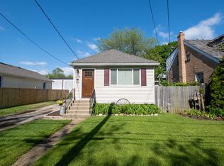 1122 N Indiana St, Waukegan, IL 60085