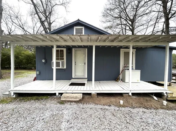 1357 Old River Rd, Mansura, LA 71350