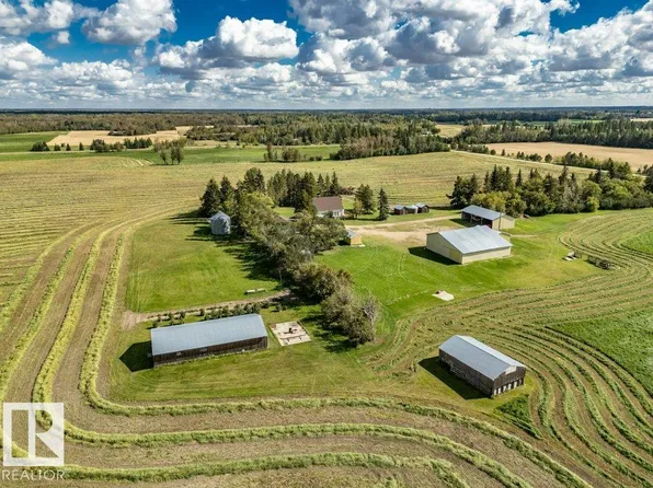 27110 Township Road 513, Parkland County, AB T7Y 1H1