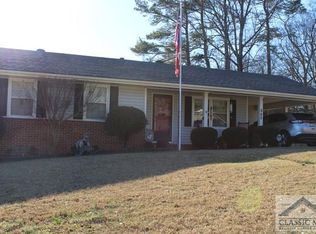 842 Pine Shadow Ln, Winder, GA 30680