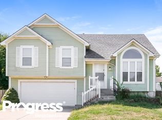 33075 W 88th Ter, De Soto, KS 66018