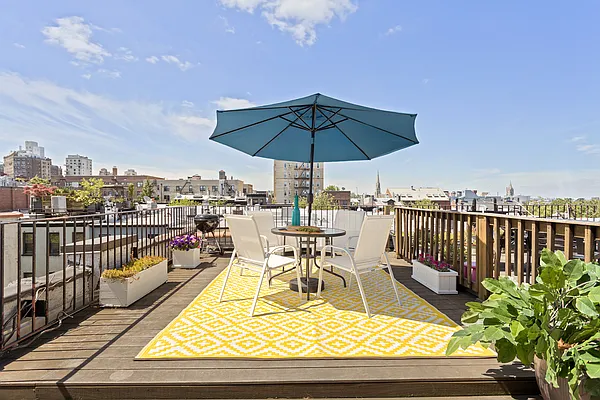 Sold by Compass | media 8