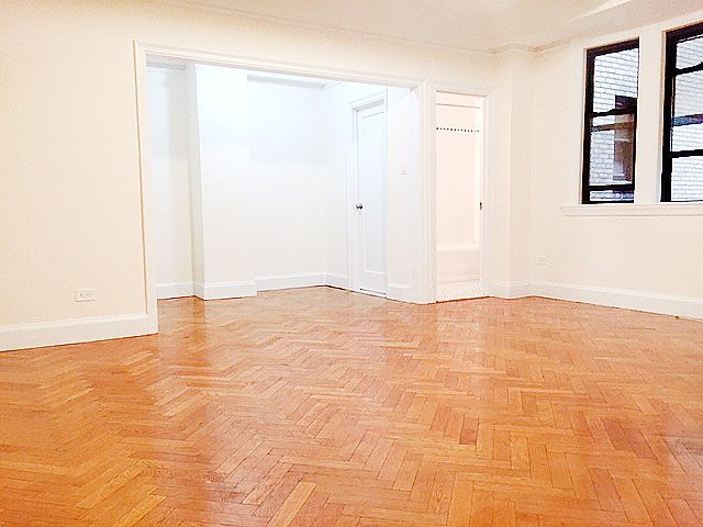 1st image of 37 W 72nd St APT 5C