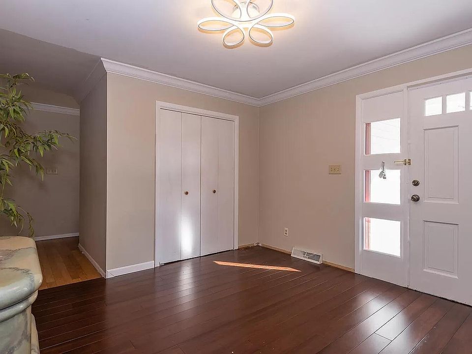 Entrance / Foyer with guest closet.