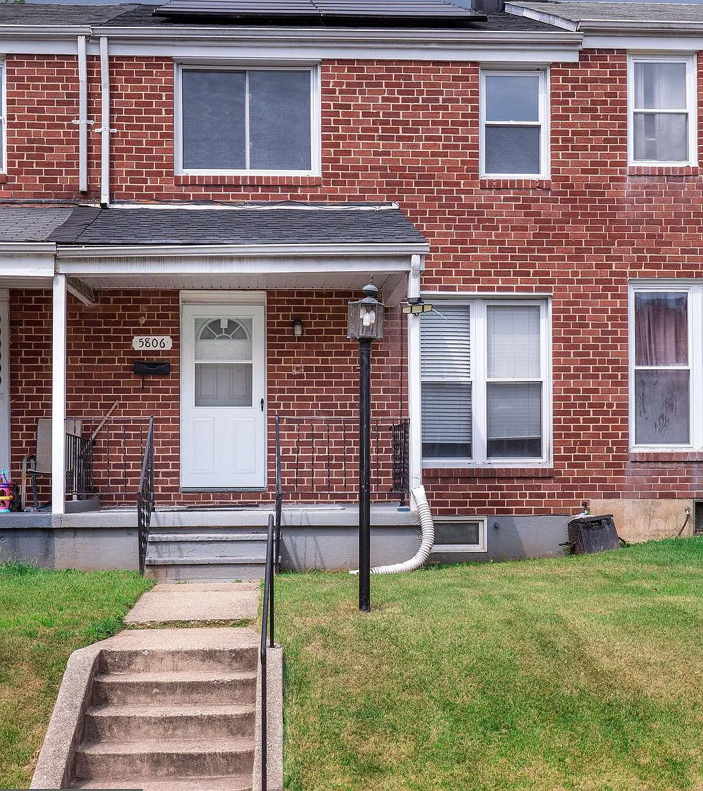 3 bed, 2.0 bath, 1152 sqft, $2,000 — Photo 1