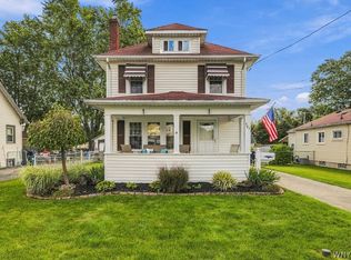 907 90th St, Niagara Falls, NY 14304
