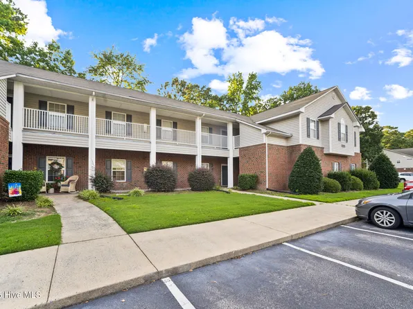 2221 Locksley Woods Drive #C, Greenville, NC 27858