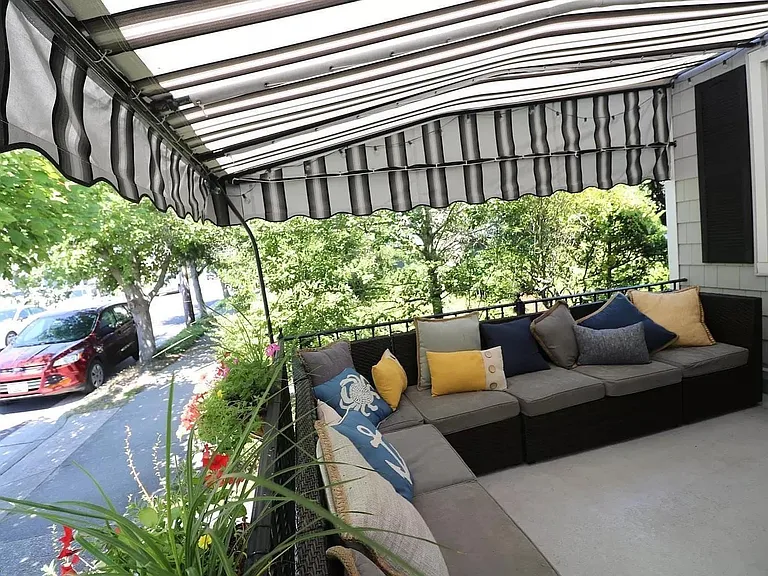 3 N Delavan Ave — Photo 2