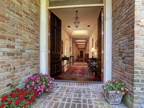 5th image of 9 N West Oak Dr