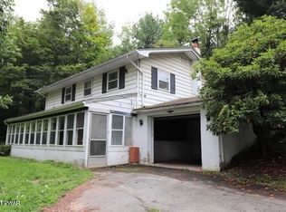 101 Bartleson Deer Trl, Greentown, PA 18426